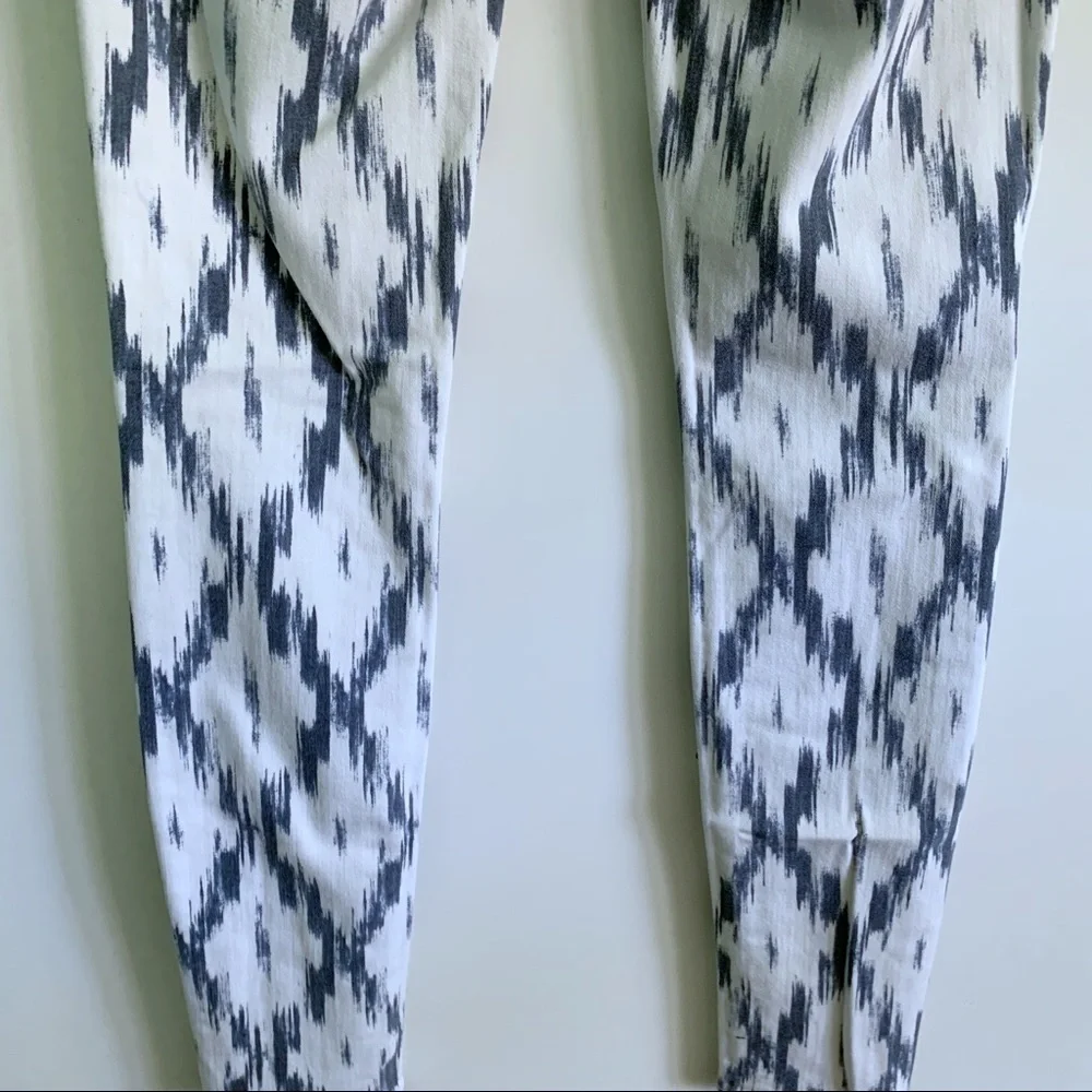 PAIGE Woman’s Verdugo Ultra Skinny Alexandria Ikat Print Jeans Size 26 - Picture 6 of 7